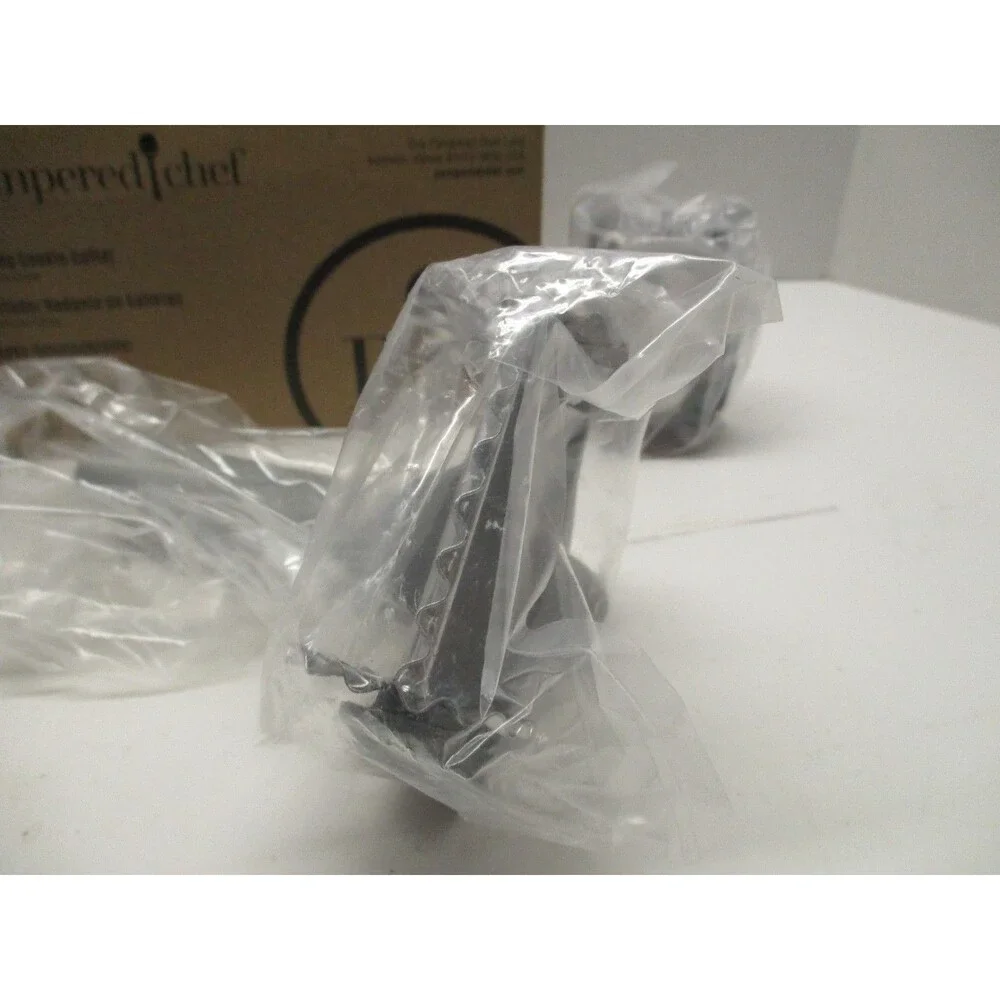 Pampered Chef Rolling Cookie Cutter 1442 Brand New